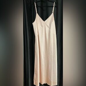 NWT  pretty, slip on V neck spaghetti strap, ankle length dress in soft pink
